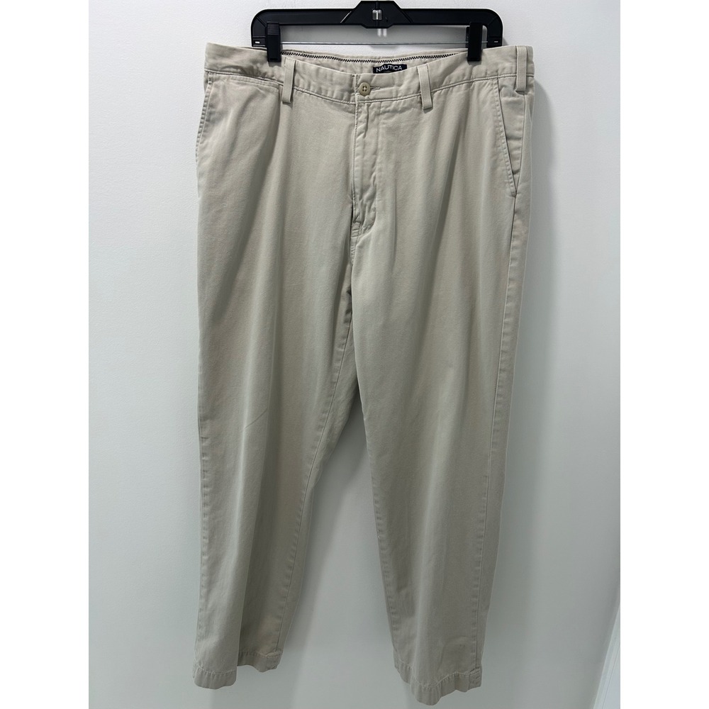 Nautica Mens 38x32 Tan Khaki Chino Pants Cotton Straight Leg Flat Front VDR M03